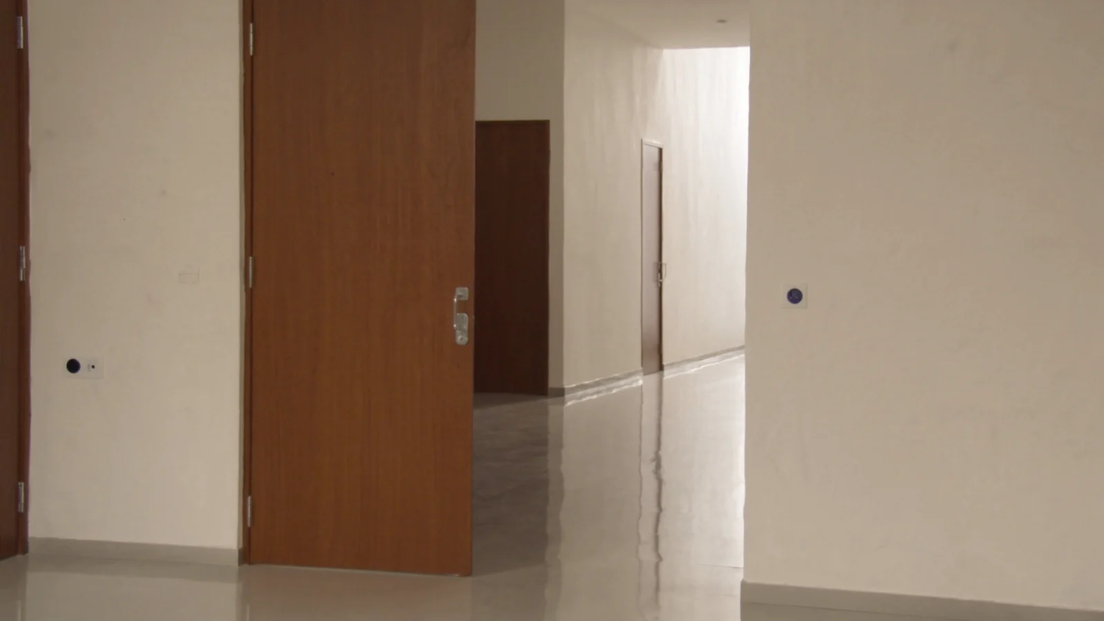 Corredor de acesso às unidades do prédio