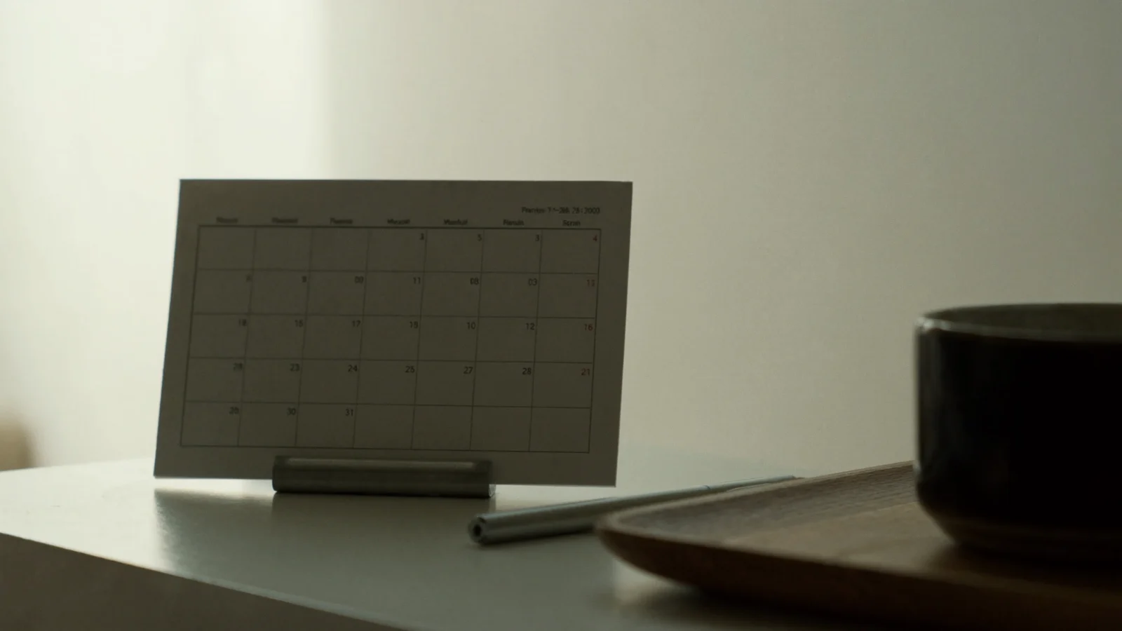 Calendário de planejamento de longo prazo sobre a mesa