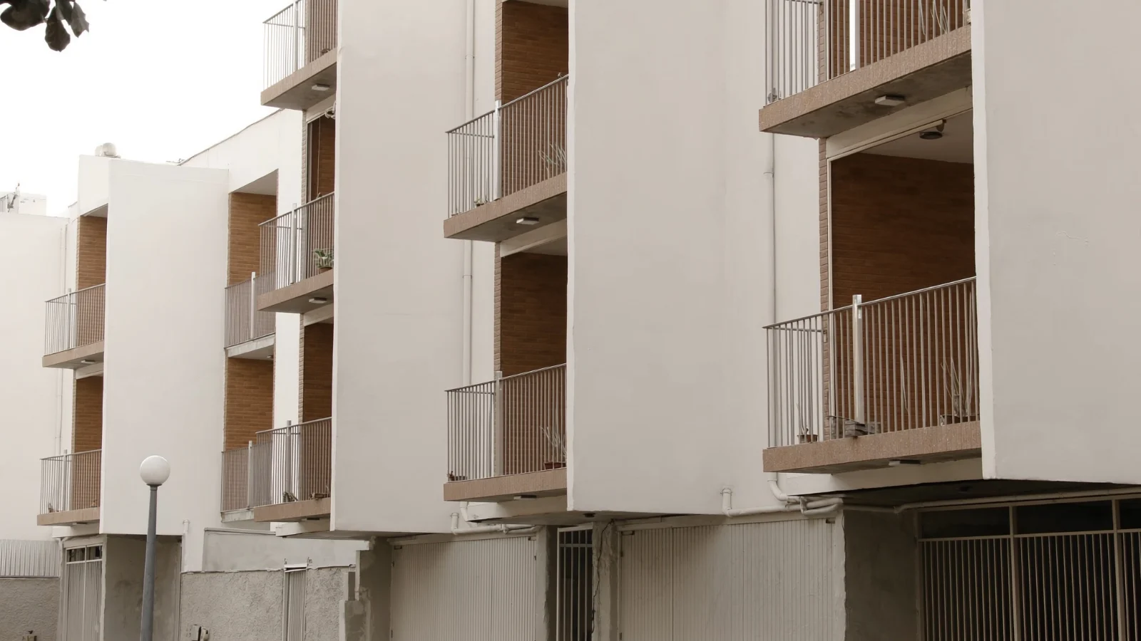 Fachada de prédio residencial bem conservado