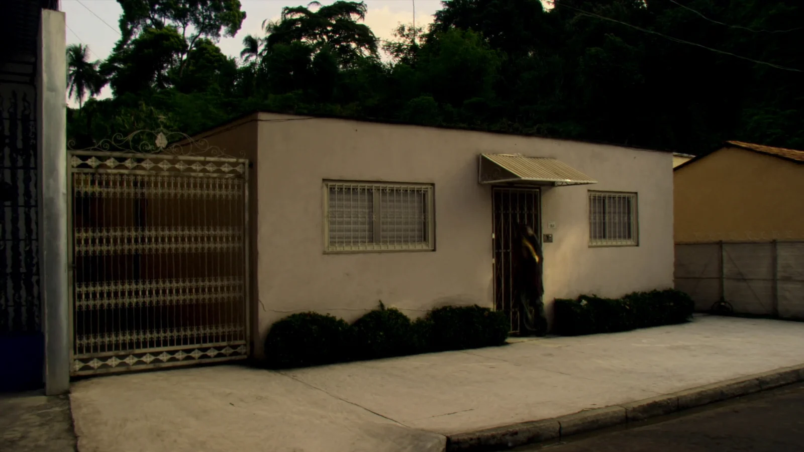 Casa ocupada há anos pela mesma família, ainda sem escritura definitiva